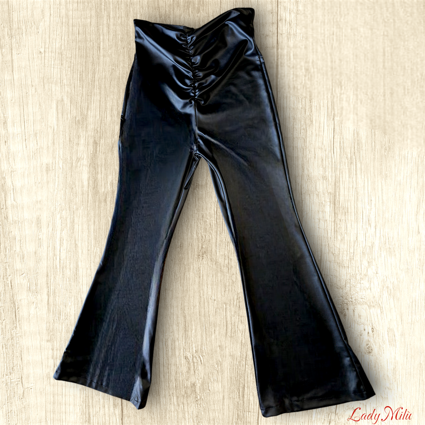 Pantalone zampa ecopelle nero leggero