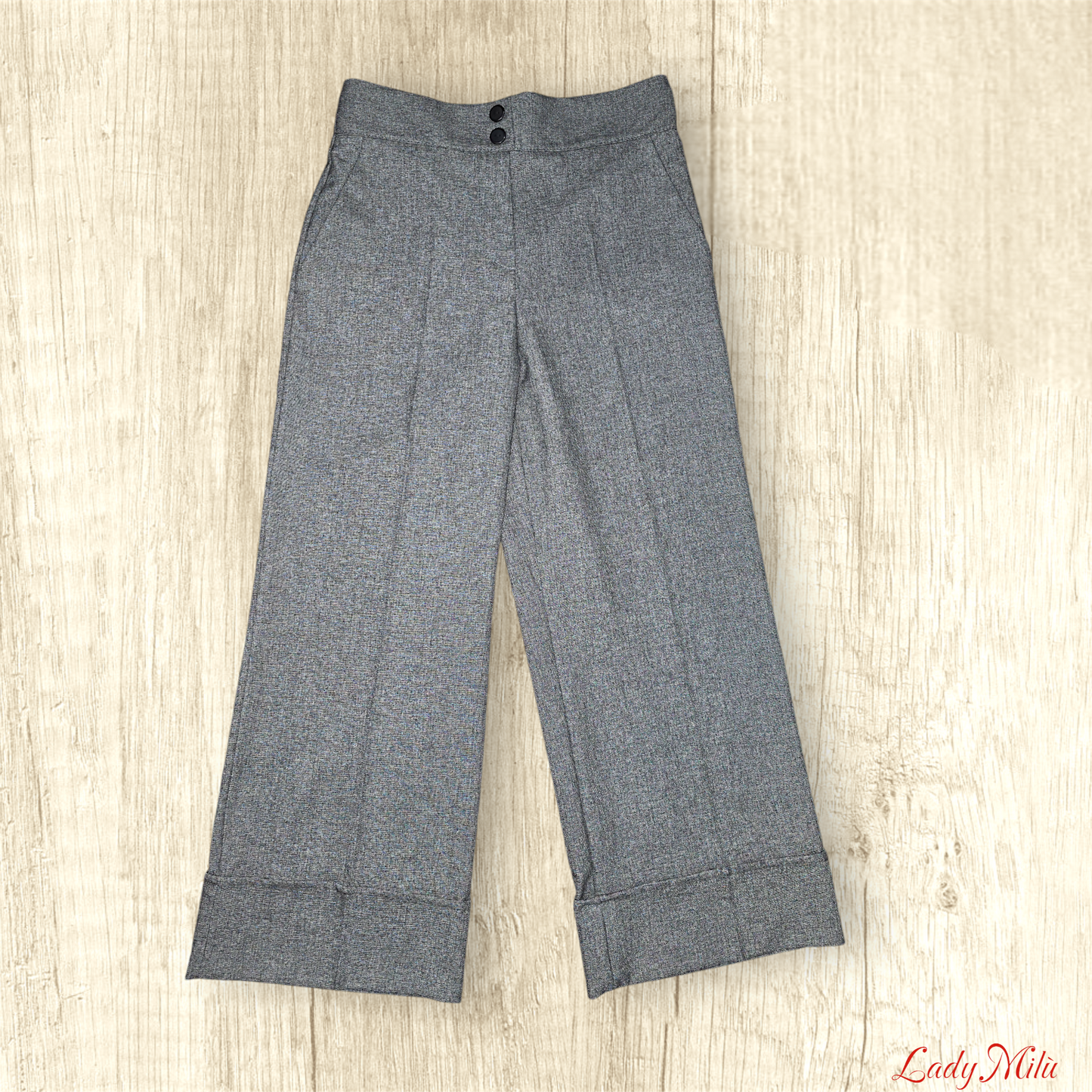 Pantalone grigio 3/4 con risvolto