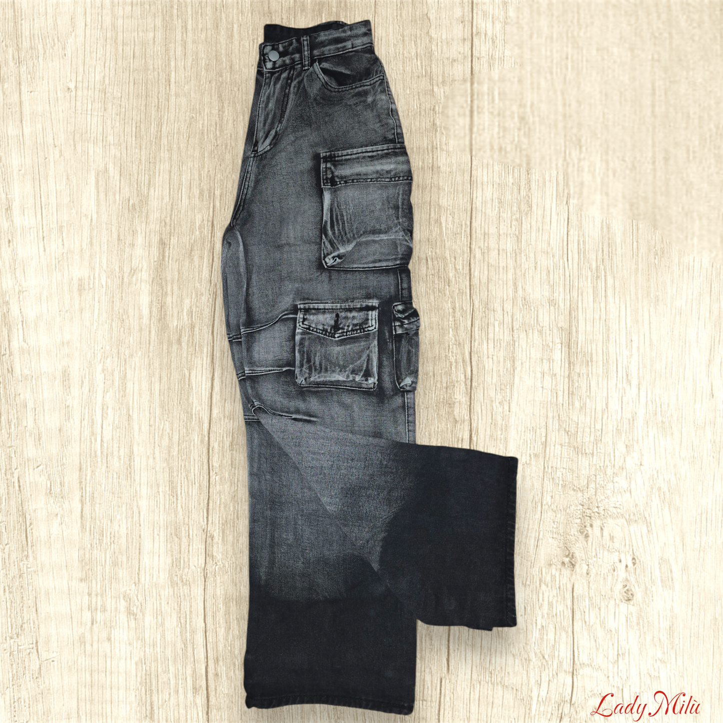 Jeans cargo grigio e nero con tasconi