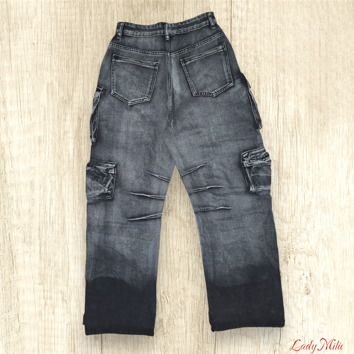 Jeans cargo grigio e nero con tasconi