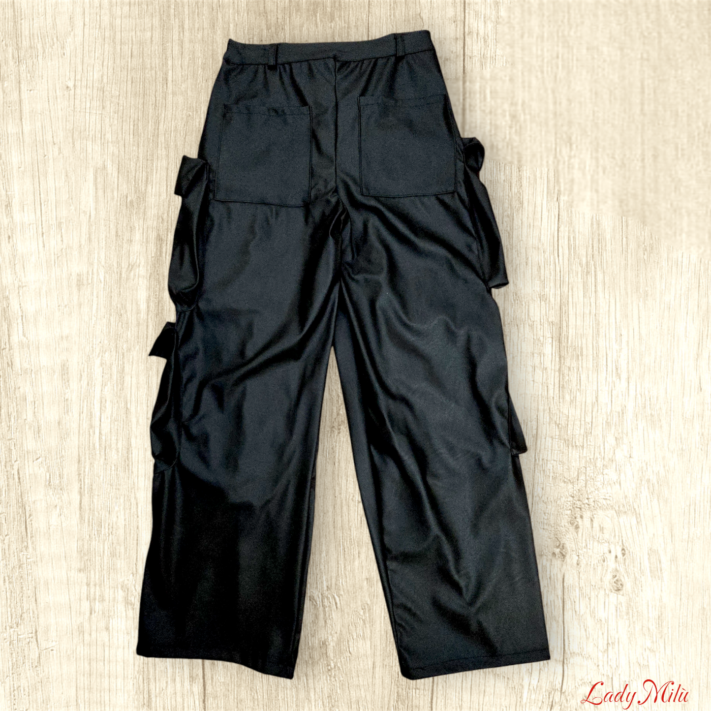 Pantalone ecopelle nero largo con tasconi - stile streetwear