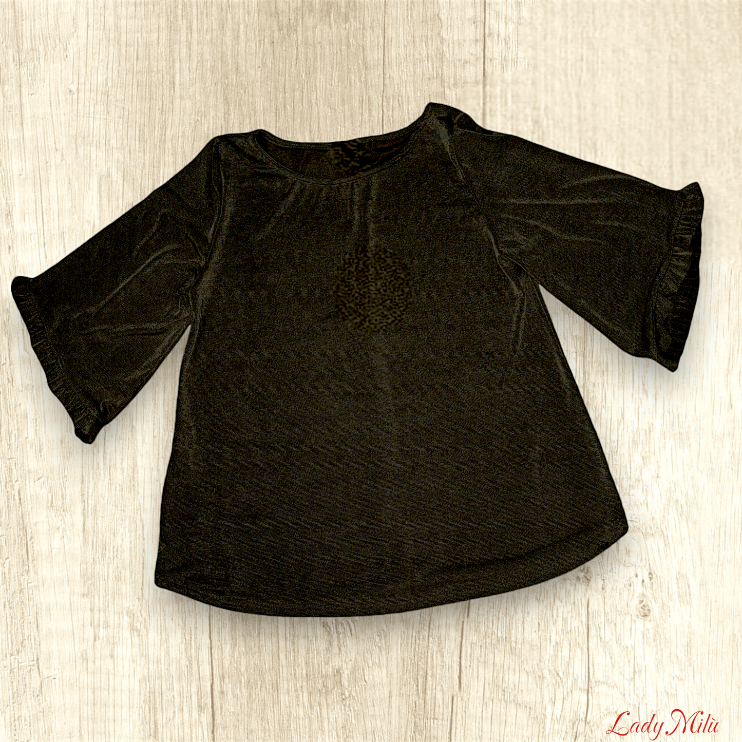 Blusa comoda nera maniche con volant