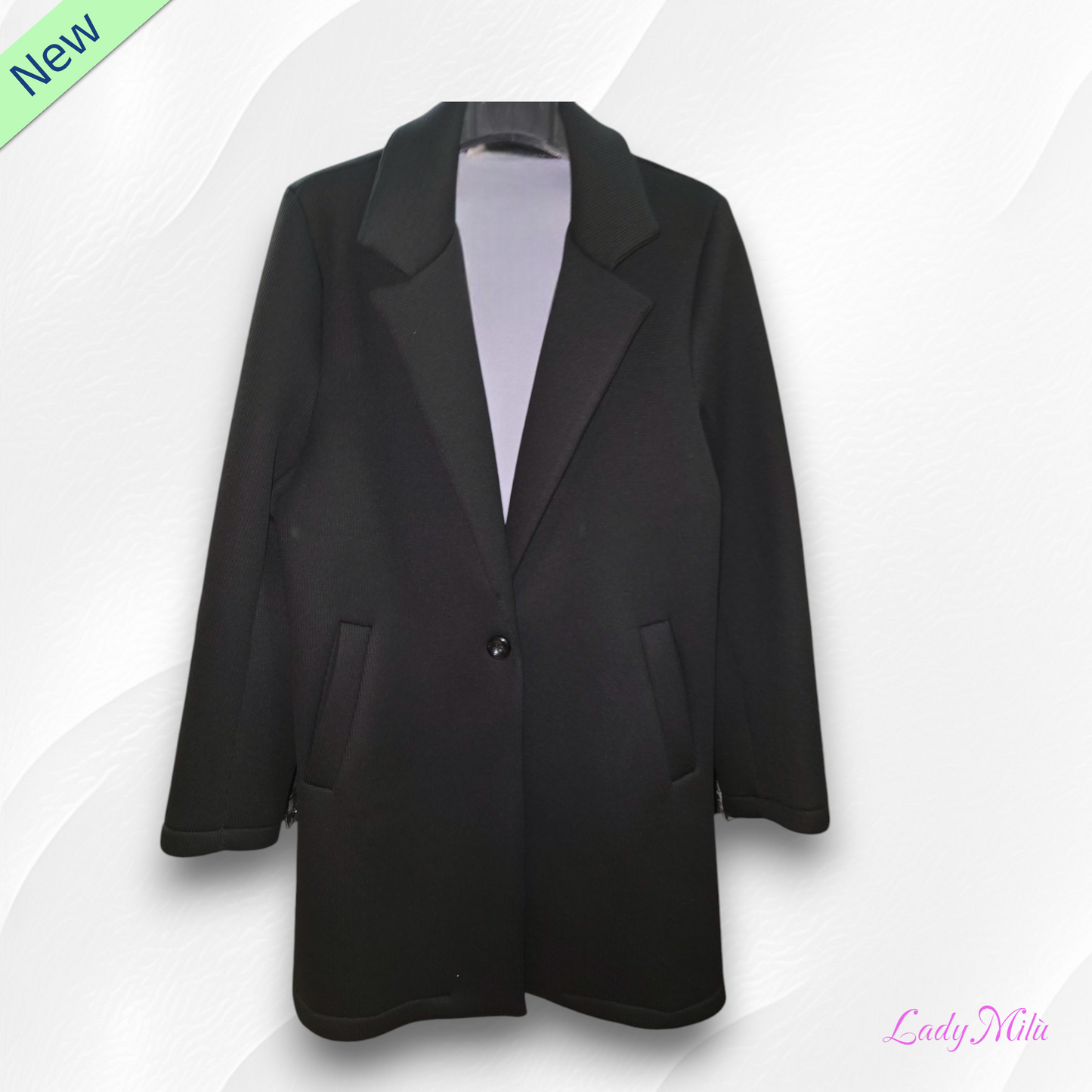 Cappottino nero lungo con bottone