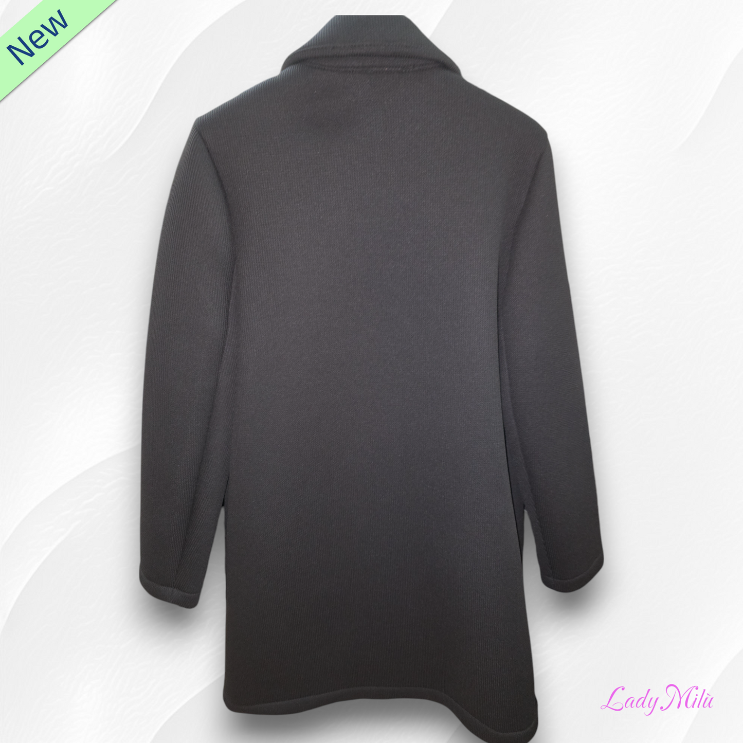 Cappottino nero lungo con bottone