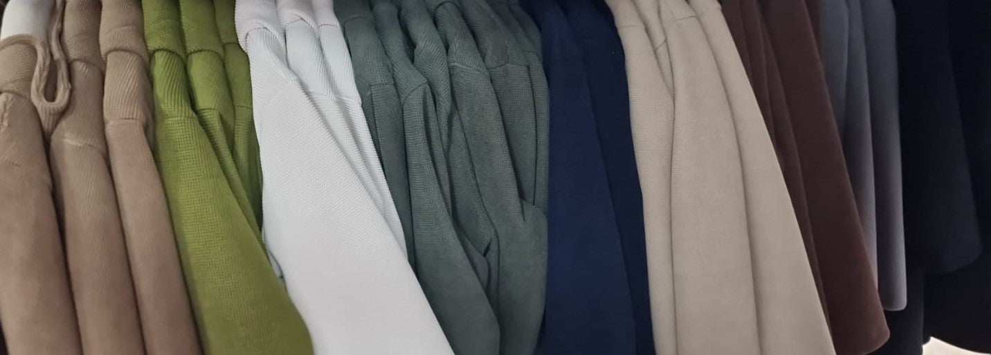 Giaccone lungo in neoprene con cappuccio -vari colori