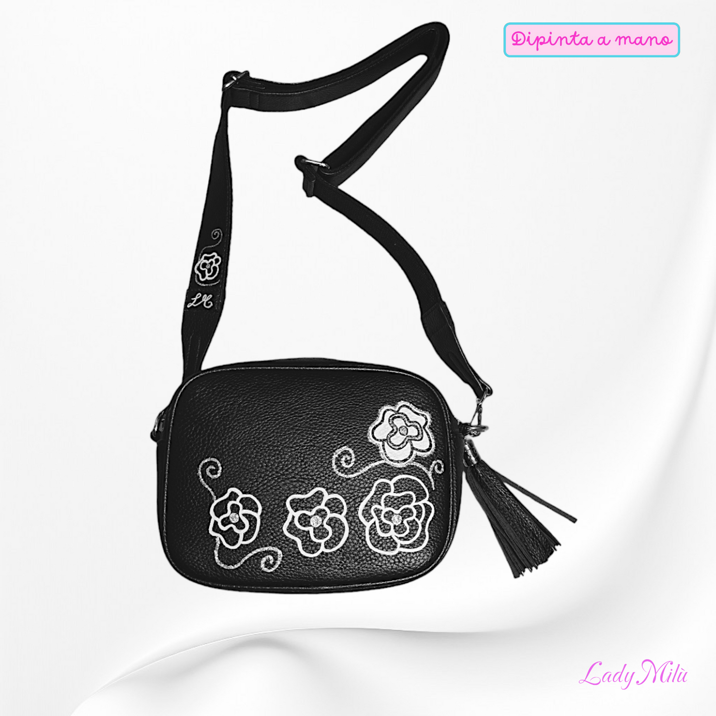 Borsa nera con fiori