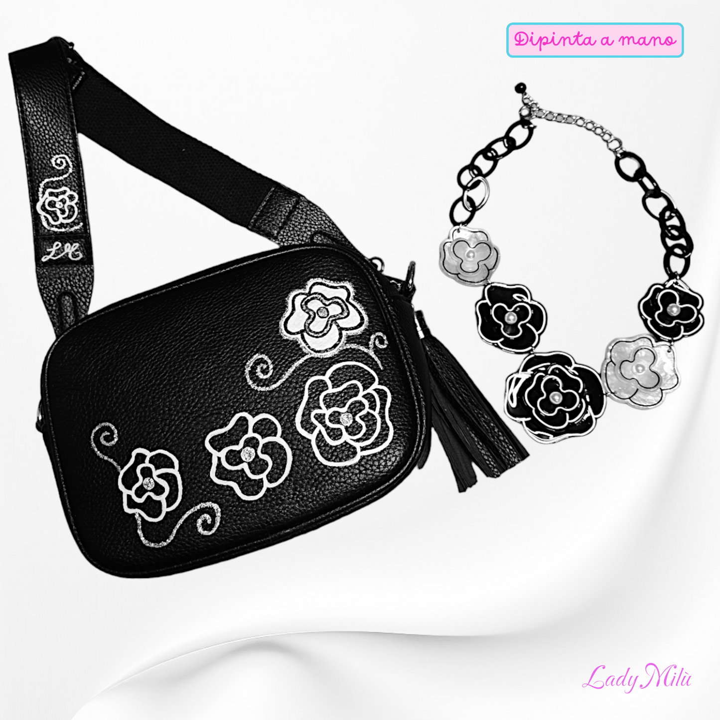 Borsa nera con fiori