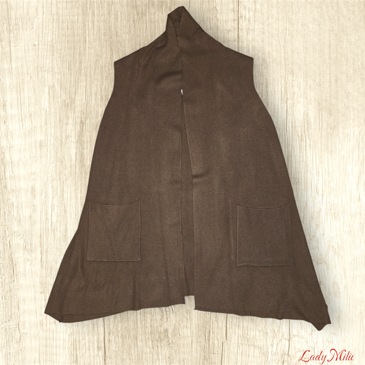 Gilet di maglia marrone con tasche