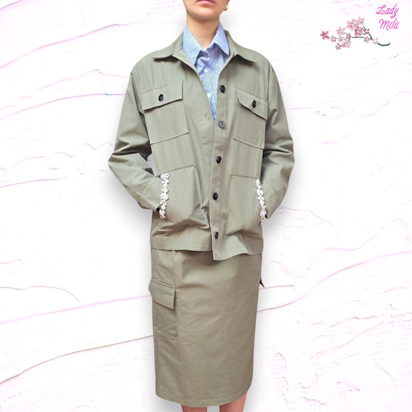 Outfit - Verde militare e millerighe azzurre