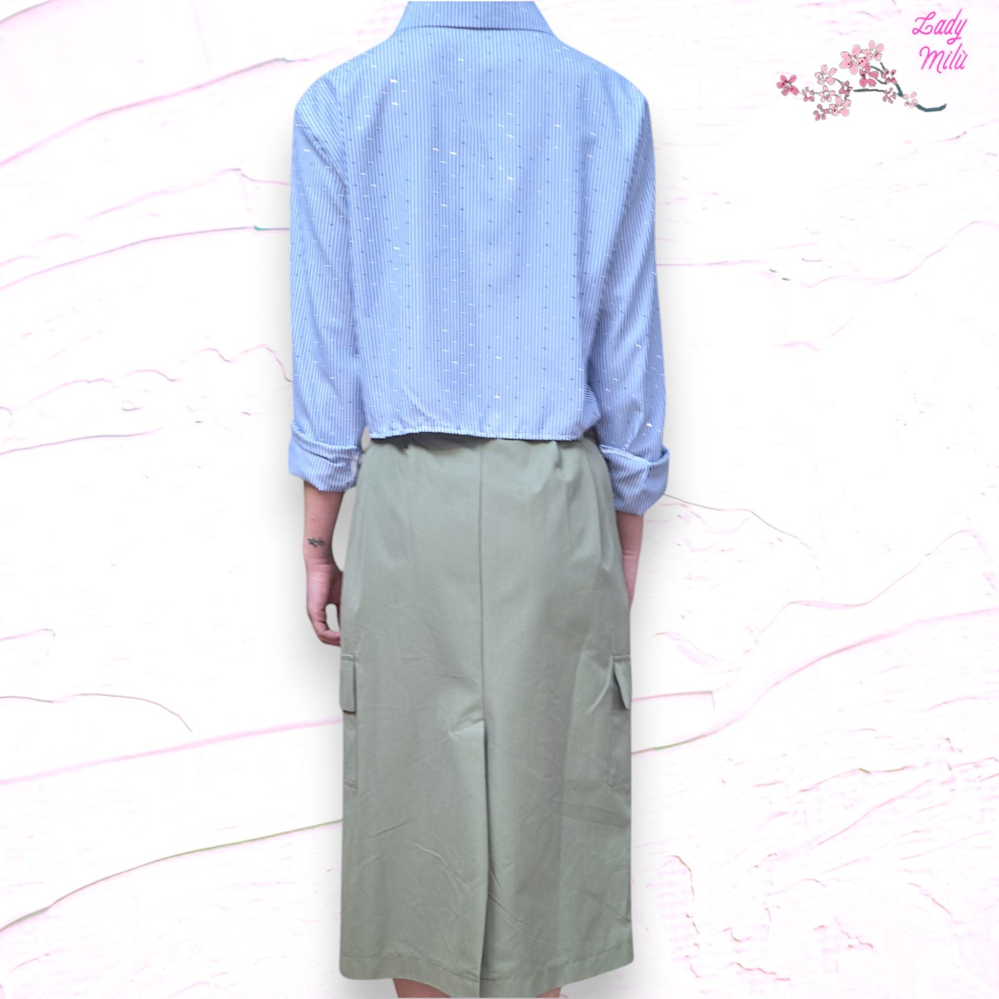 Outfit - Verde militare e millerighe azzurre